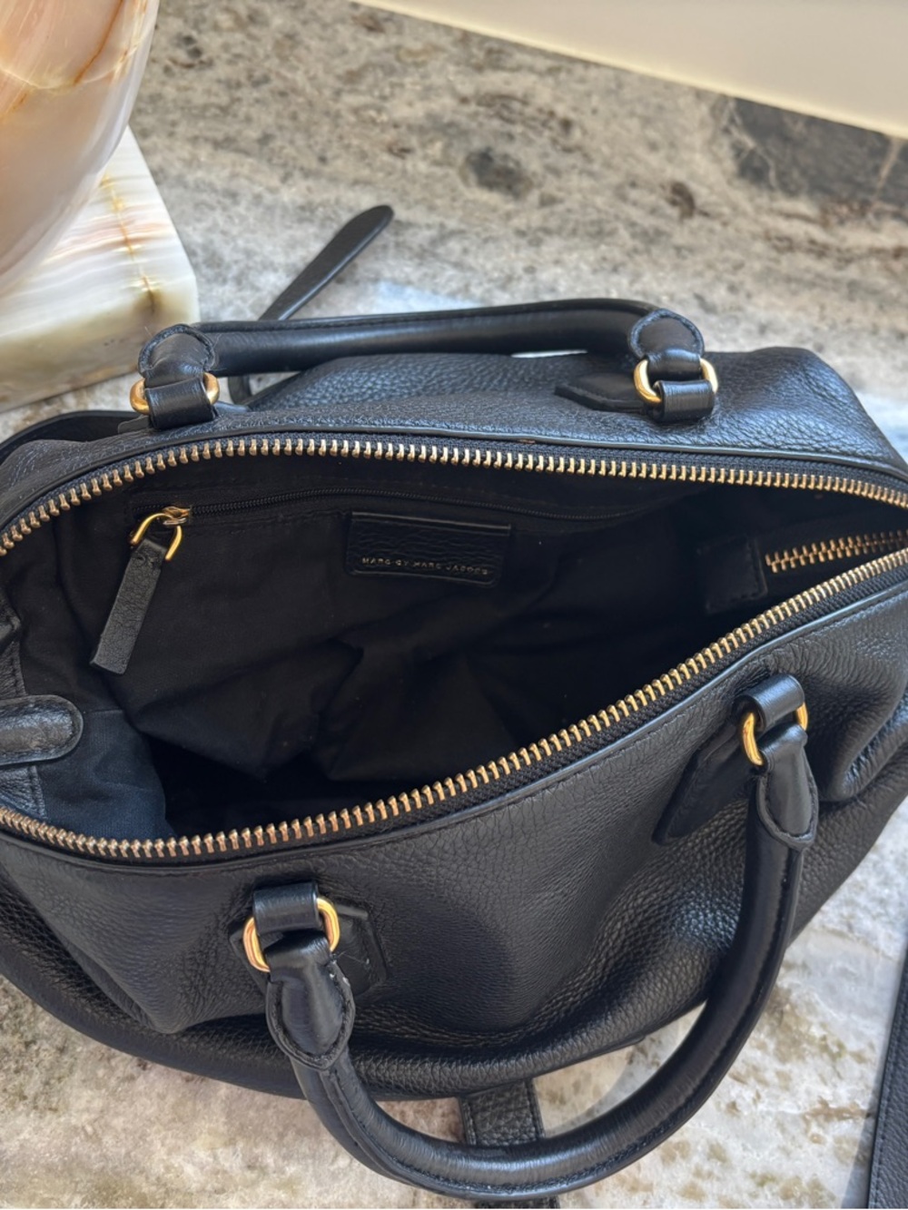 Marc Jacobs Black Pebbled Leather Dome Crossbody with Gold Plate - Picture 8 of 9
